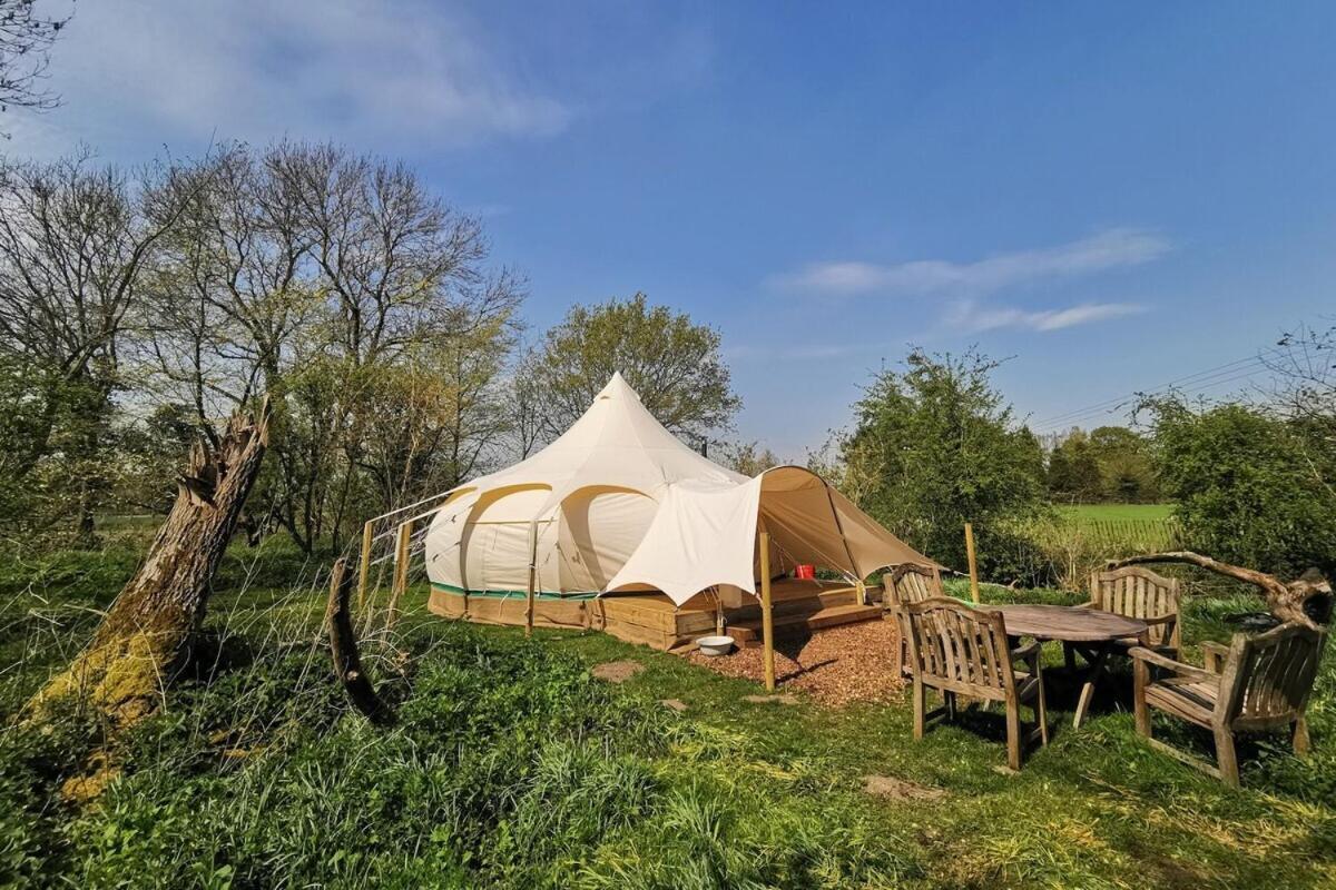 Campsite Moat Island Glamping *
