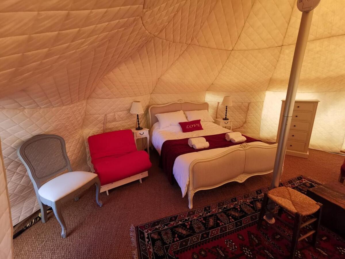 Campsite Moat Island Glamping Norwich