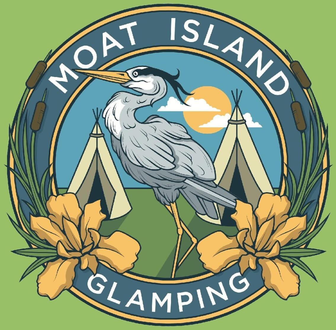 Campsite Moat Island Glamping Norwich