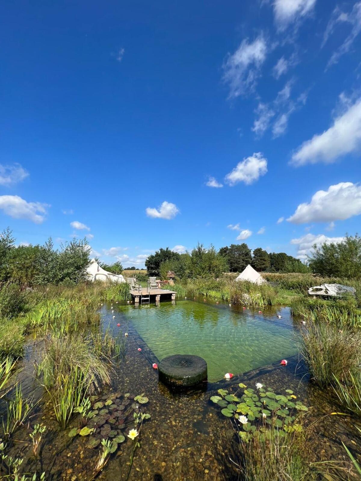 Moat Island Glamping * Norwich